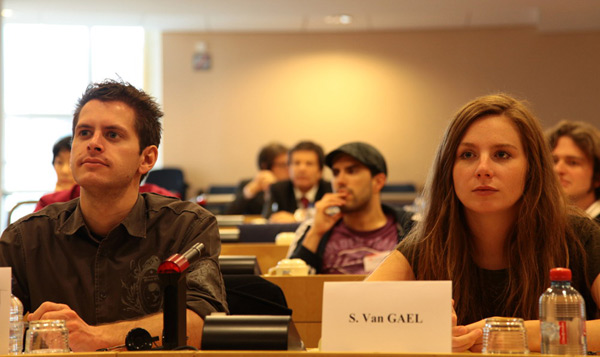 Youth from China, Europe exchange on bilateral ties