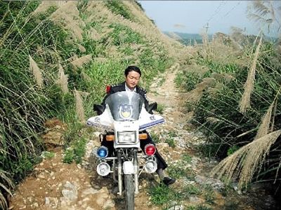 周俊軍：履職要“接地氣”