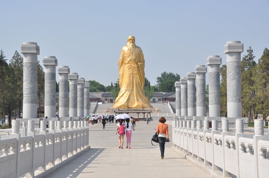 第11屆網(wǎng)上看河南記者走進(jìn)函谷關(guān)感受千古要塞