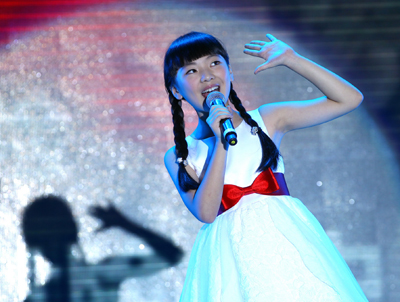 師徒共獻(xiàn)愛(ài)心(組圖)