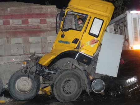 焦作兩車相撞天然氣泄漏 消防奮戰(zhàn)4小時(shí)化險(xiǎn)