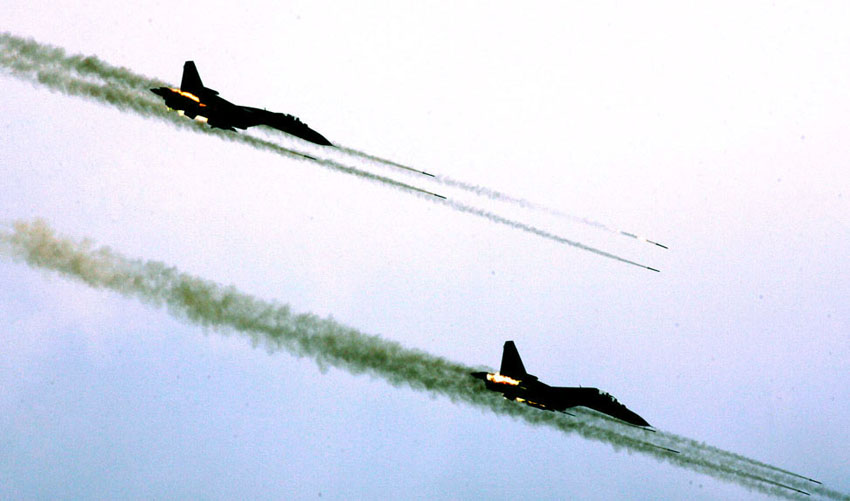 高清組圖：中國(guó)空軍蘇-27UBK型戰(zhàn)斗教練機(jī)
