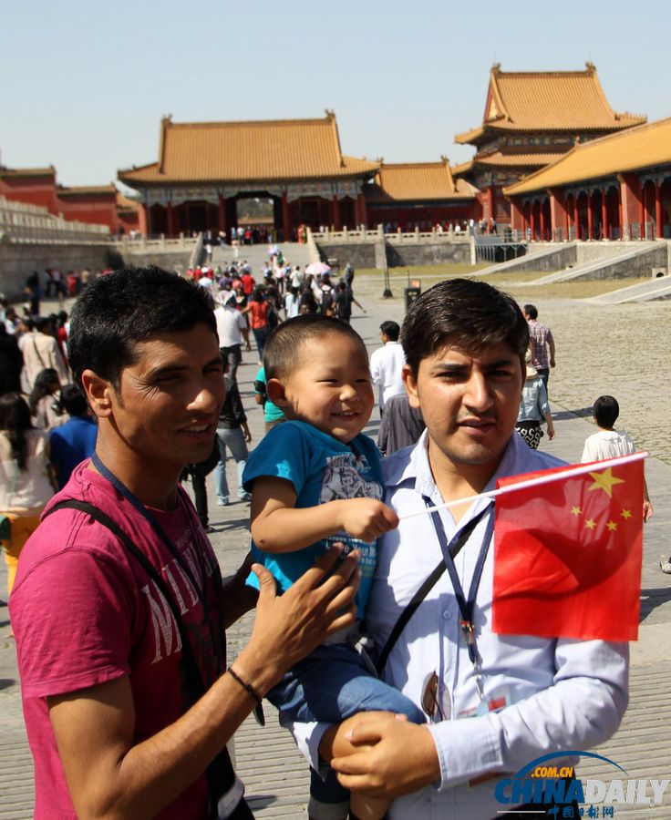 印度百人青年代表團(tuán)游覽長城、故宮