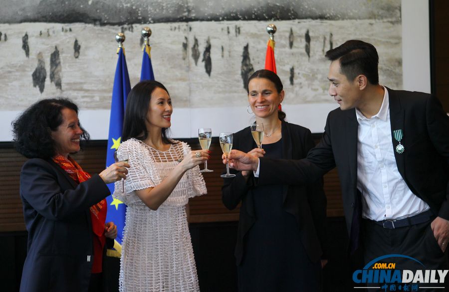 章子怡、劉燁獲頒法國藝術(shù)與文學(xué)騎士勛章