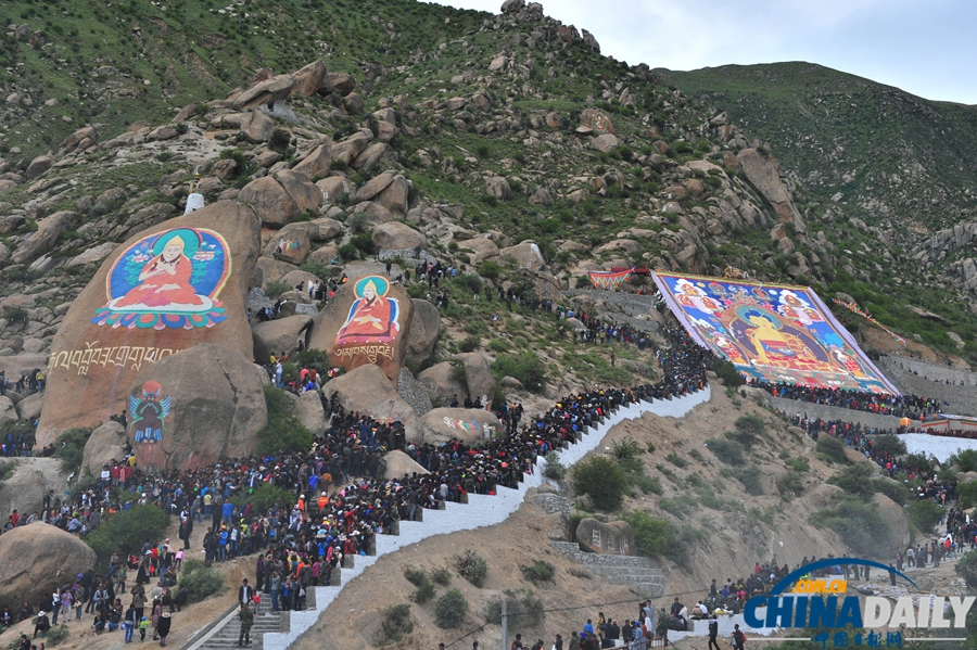 高清:拉薩雪頓節(jié)開幕 哲蚌寺展佛