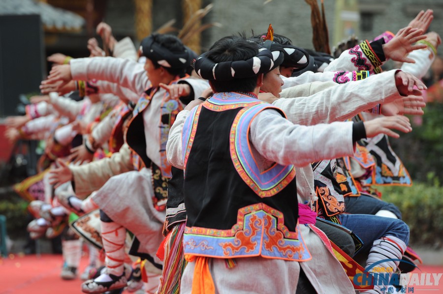 四川理縣羌寨舉行“花兒納吉”賽歌節(jié) 歡慶羌?xì)v新年