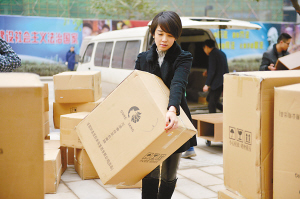 大四學(xué)生微信朋友圈賣面膜 不到一年月收入超50萬(wàn)