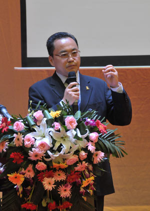 河南楓葉國際學(xué)校開學(xué)典禮隆重舉行