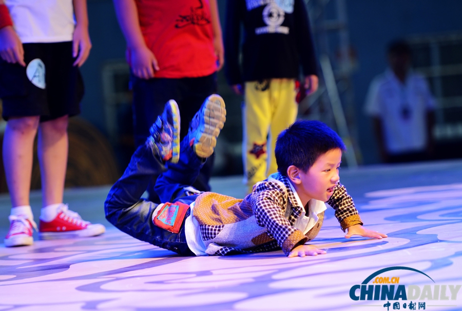 首屆中國(鄭州)國際街舞大賽開幕