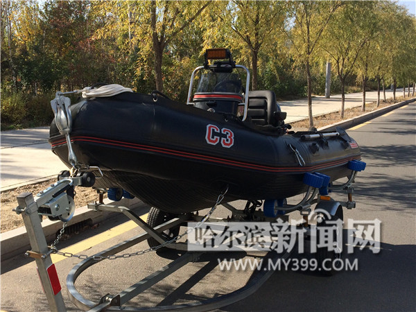 80后頑主“雷先生”自己動(dòng)手打造生活 被稱為“平民鋼鐵俠”