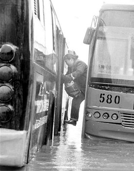 不會開飛機(jī)的船長不是好司機(jī) 武漢最牛公交司機(jī)