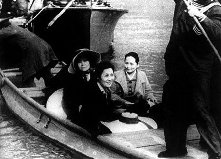 罕見(jiàn)！宋氏三姐妹少女時(shí)期合影