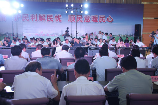 江蘇省市“政風(fēng)行風(fēng)熱線”聯(lián)動直播走進南通