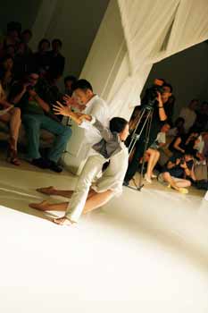 外灘18號推出現(xiàn)代舞專場《守望伊甸園》