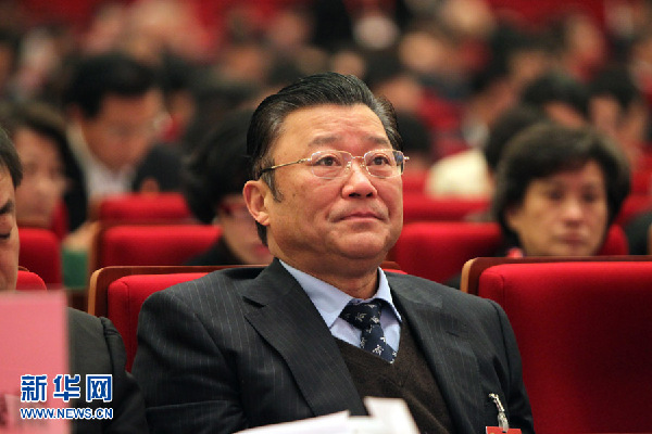 上海市人代會(huì)聽取市人大常委會(huì)和