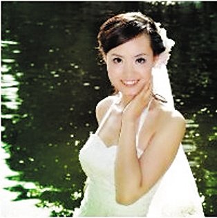 女教師車(chē)禍瞬間奮力推開(kāi)學(xué)生自己被軋雙腿截肢