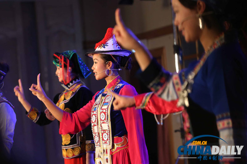 北京首屆手語(yǔ)大賽決賽開(kāi)賽 情景劇引現(xiàn)場(chǎng)觀眾激動(dòng)落淚