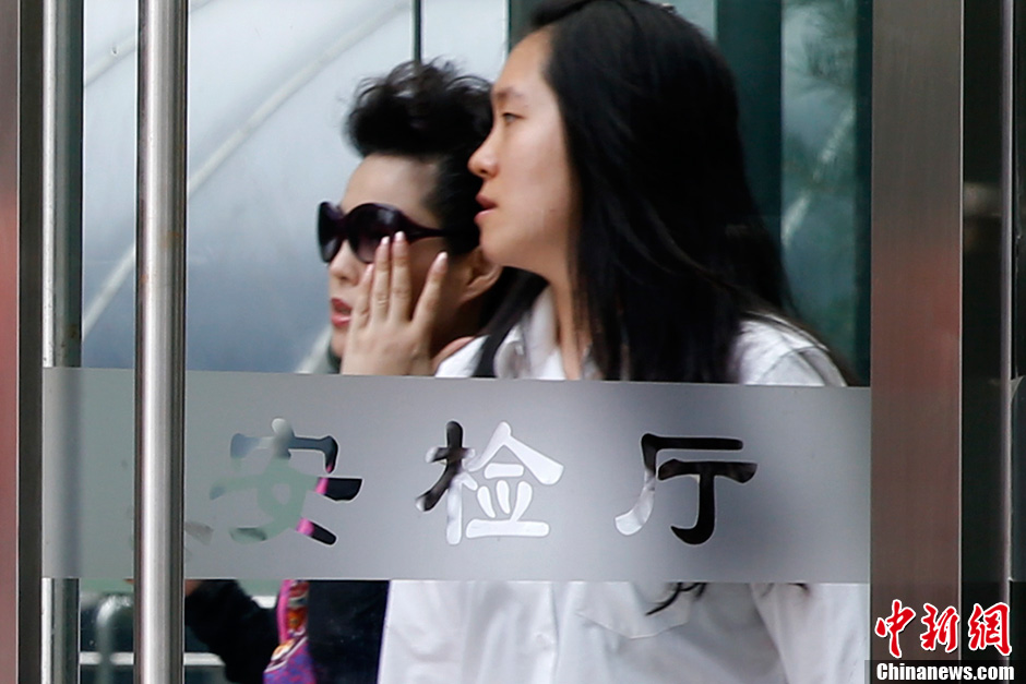 李某某案內(nèi)情：李某某率先性侵 受害人是兼職駐場(chǎng)