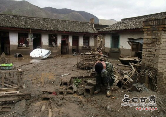 岷縣局地發(fā)生雷電冰雹暴雨災(zāi)害致7人遇難1人失蹤(組圖)