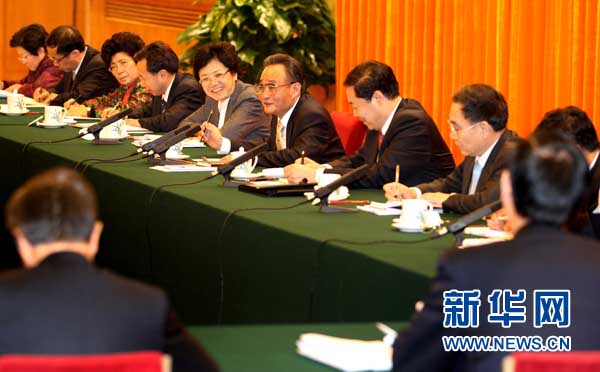 吳邦國(guó)參加安徽代表團(tuán)審議