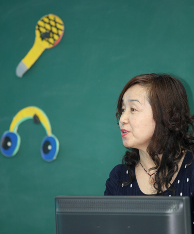 賀加慧:三尺講臺 34年堅守