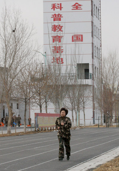 克拉瑪依:沙場點兵訓練忙