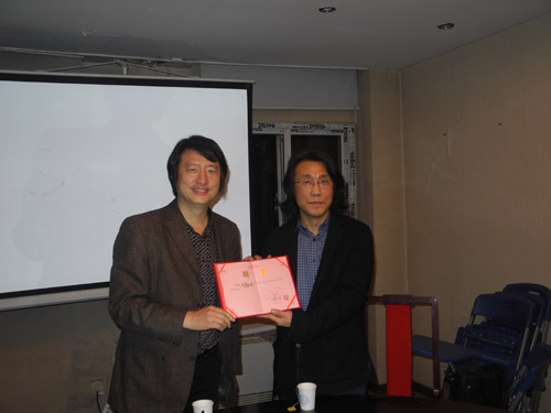 王麒誠(chéng)成為中國(guó)世界級(jí)名校的第一位漫畫(huà)家教授