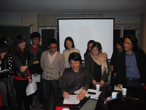 王麒誠(chéng)成為中國(guó)世界級(jí)名校的第一位漫畫(huà)家教授