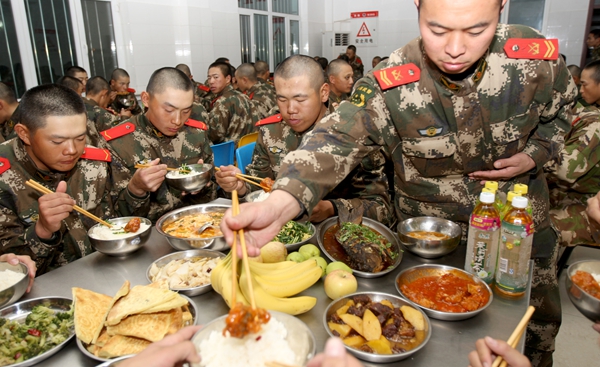 新疆克拉瑪依:“六個(gè)一”愛(ài)暖新兵心