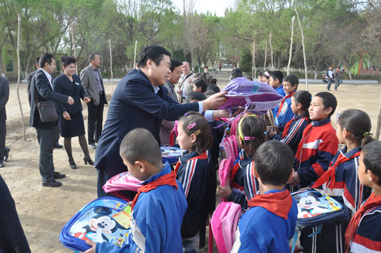 做好住村各項工作，以優(yōu)異的成績圓滿完成任務