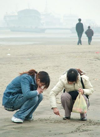 Drought shrinks water level of the Yangtze