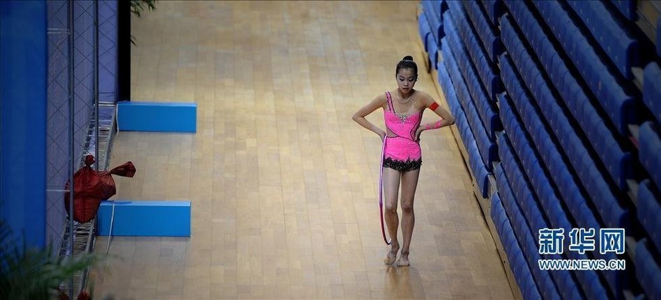 藝體少女體態(tài)秀麗 臺(tái)前幕后身姿揭秘