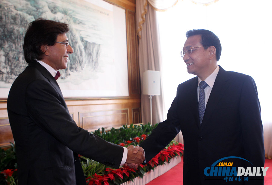 李克強(qiáng)在大連會(huì)見(jiàn)比利時(shí)首相迪呂波