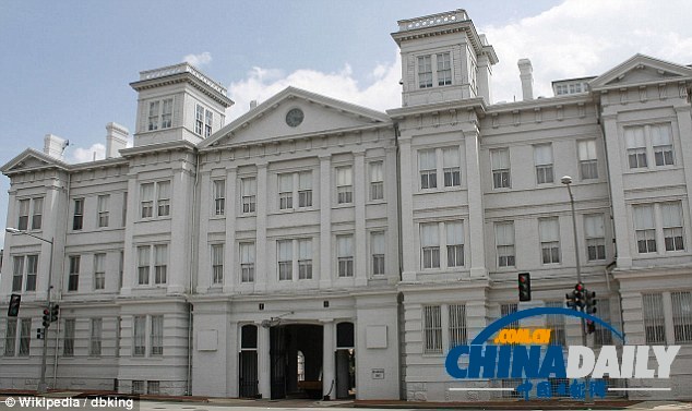 美國華盛頓海軍工廠發(fā)生槍擊案 10多人死傷兩嫌犯在逃