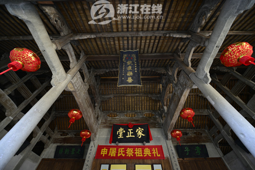 乾隆御賜孝子牌匾 全國網(wǎng)絡(luò)媒體記者走進荻浦村