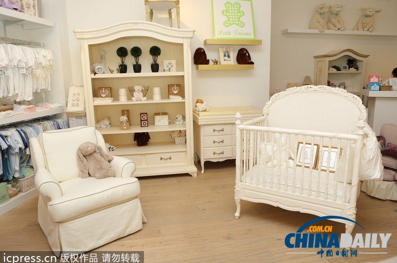 組圖:英國王室寶寶掀經(jīng)濟熱潮 產(chǎn)品五花八門樂壞商家