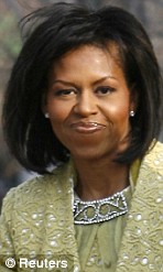 美第一夫人新發(fā)型酷似女星蕾哈娜 或?qū)⑾破鹉7嘛L(fēng)潮