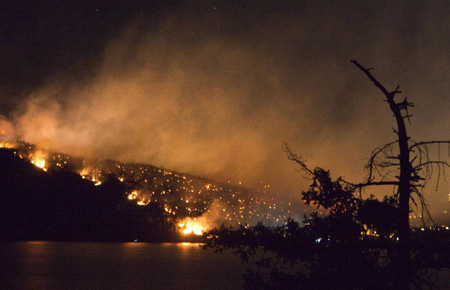 加拿大森林大火致6500戶家庭撤離