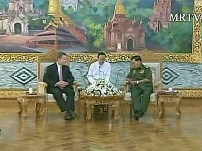 美議員獲準(zhǔn)會見緬甸領(lǐng)袖 翻版“克林頓訪朝”帶人質(zhì)離開