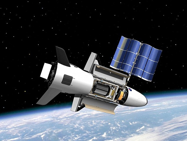 美軍X-37B太空遨游半年多歸來(lái) 性質(zhì)用途仍保密