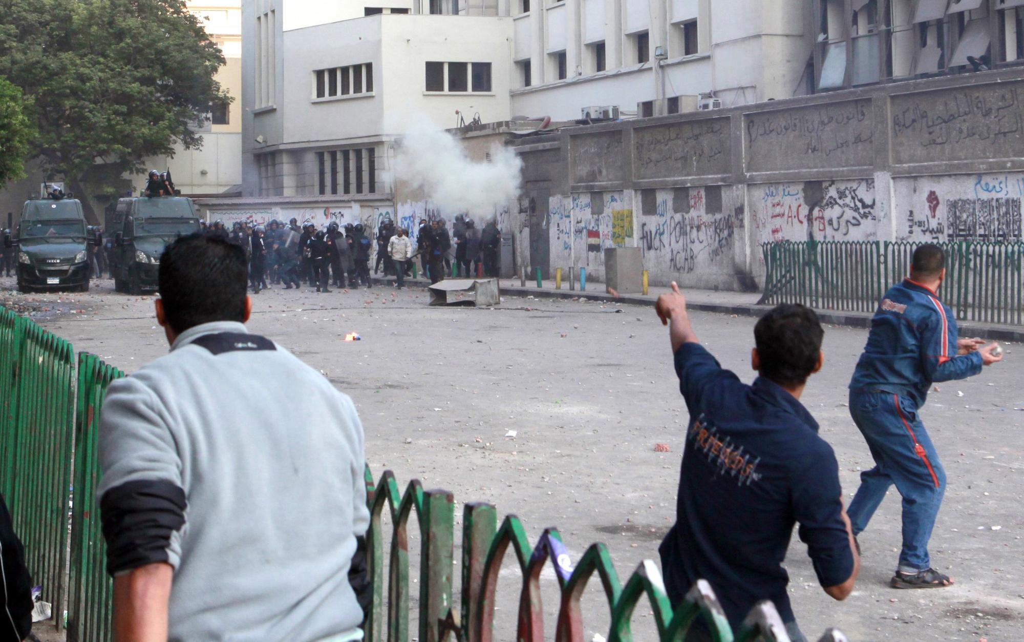 埃及多地軍警清場(chǎng)引發(fā)激烈沖突 至少2死700余傷