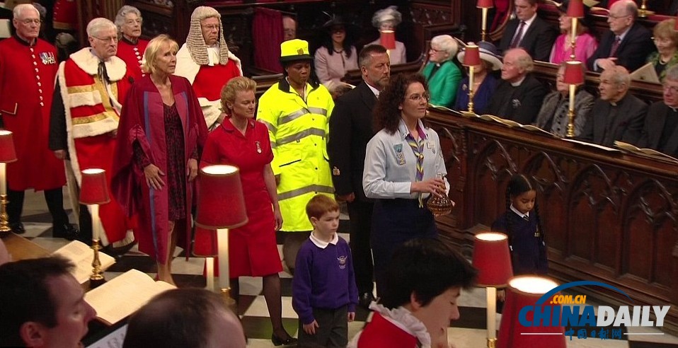英女王加冕60周年慶典低調(diào)舉行 圣·愛德華王冠“重出江湖”