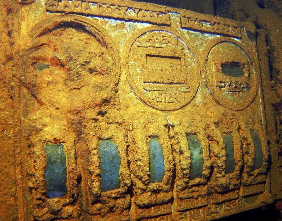 英女?dāng)z影師探秘最大水下二戰(zhàn)船舶墓地 日軍曾駐扎