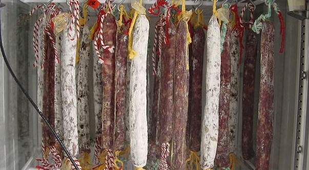 “嬰兒糞便香腸”有望走上餐桌 評(píng)估員稱沒(méi)明顯異味