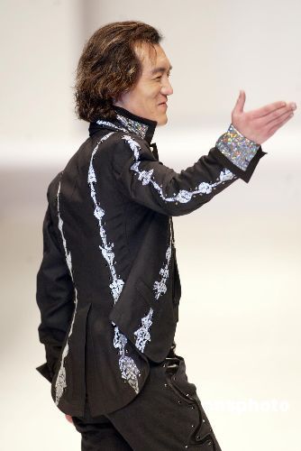 李詠落選10大優(yōu)秀主持人惹爭議