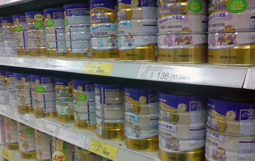 惠氏奶粉吃出蟑螂腿 廠家回應(yīng)稱密封不可能有蟲(chóng)