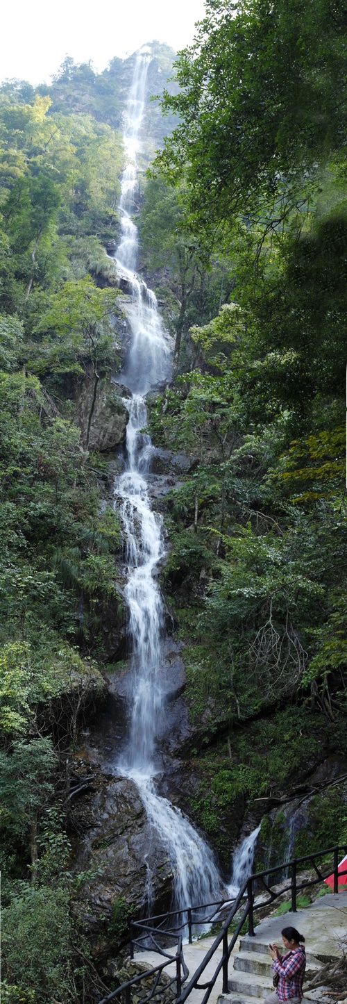 秋光里，穿越在黃山最原始的峽谷中“尋古探幽”