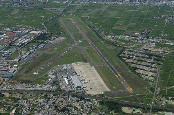 日本仙臺機(jī)場發(fā)現(xiàn)疑似二戰(zhàn)美軍啞彈 取消一天全部航班