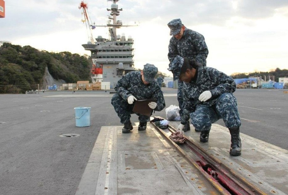 高清:美軍核航母上攔阻索機(jī)構(gòu)曝光