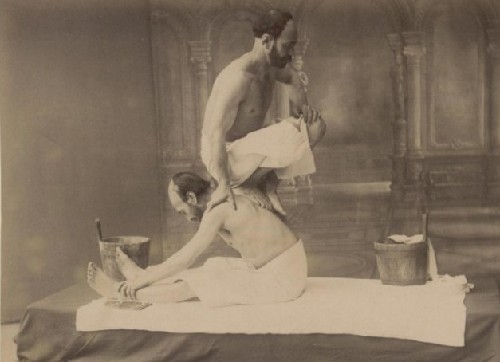 看百年前男人如何做spa 東方浴場(chǎng)老照片曝光